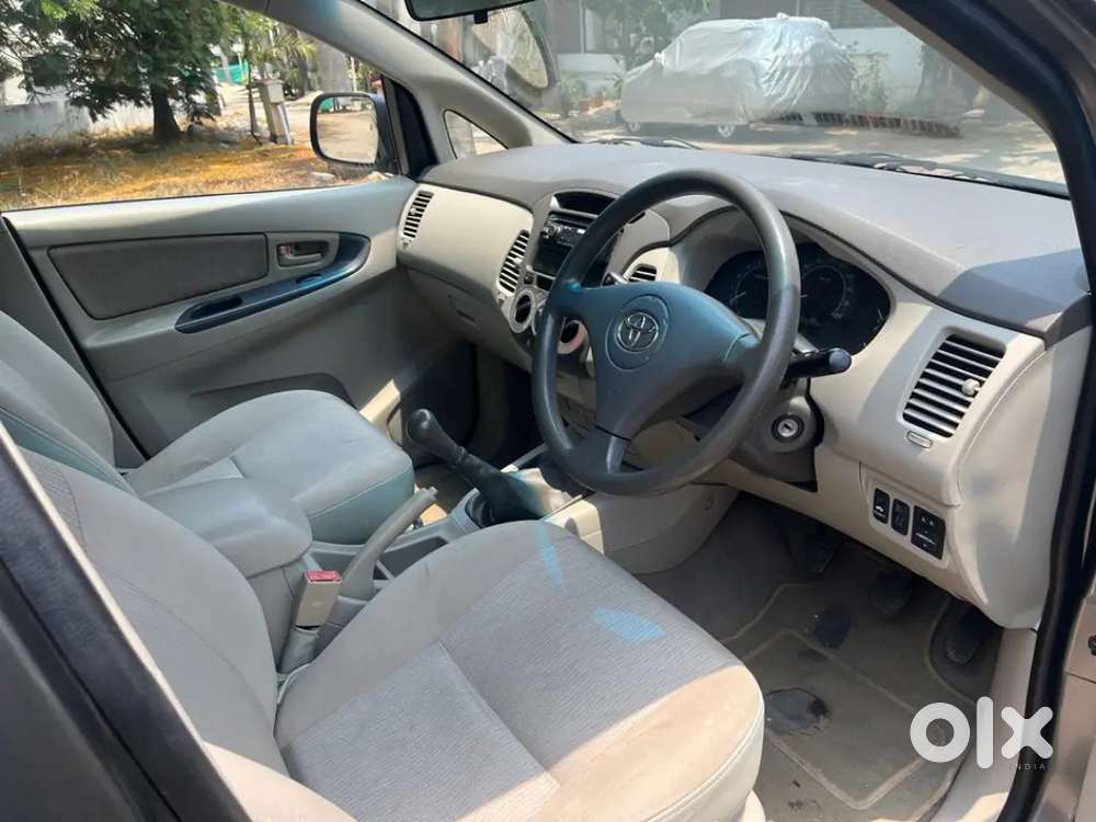 Toyota Innova 2010 Diesel Well Maintained