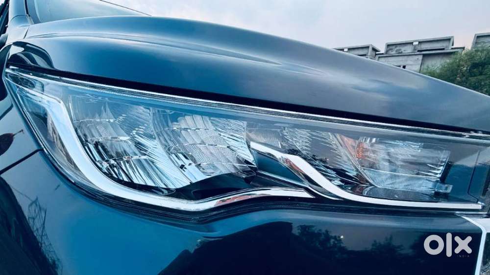 Toyota Innova Hycross 2.0 Vx (o) Hybrid 8 Str, 2025, Petrol