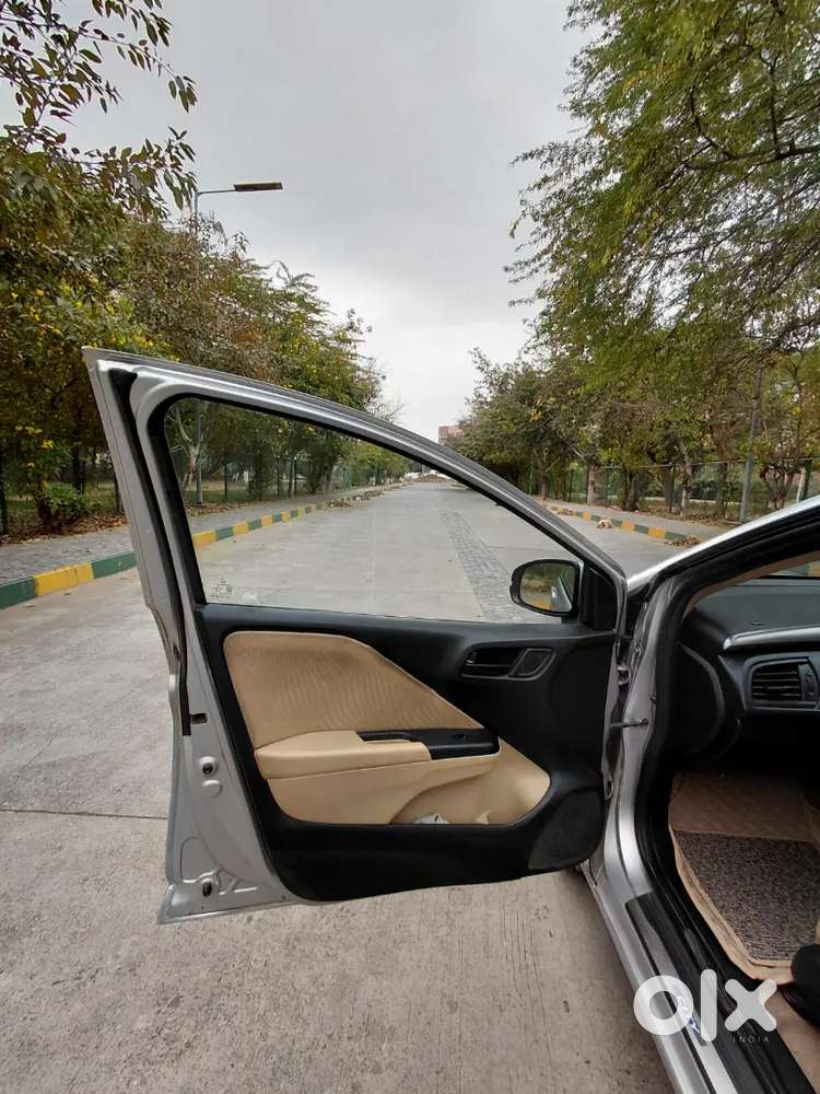 Honda City Ivtec Petrol+cng 2014 Model 1st Owner