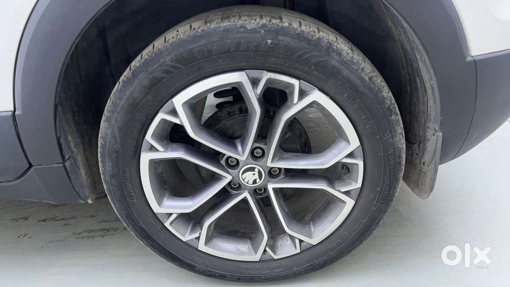 Skoda Kushaq Style 1.0l Tsi Mt, 2022, Petrol