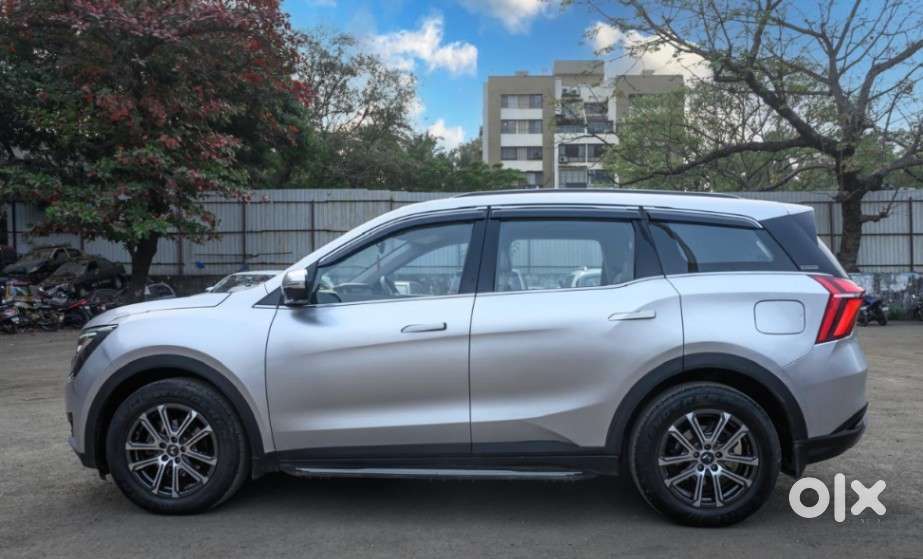 Mahindra Xuv700 2.2 Ax 7 Diesel At Luxury Pack Str Awd, 2022, Diesel