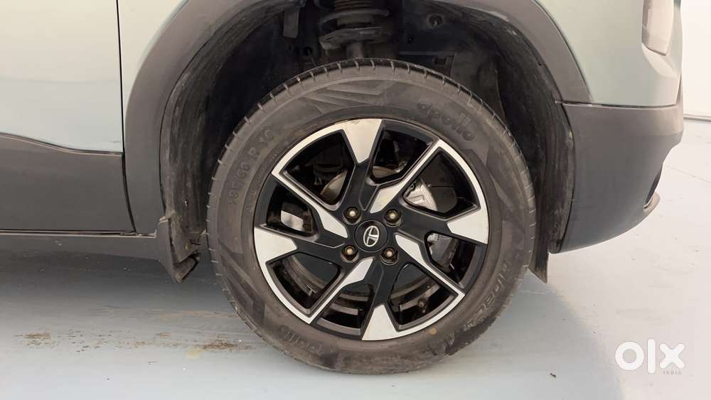 Tata Punch 1.2 Revotron Creative Dual Tone, 2022, Petrol