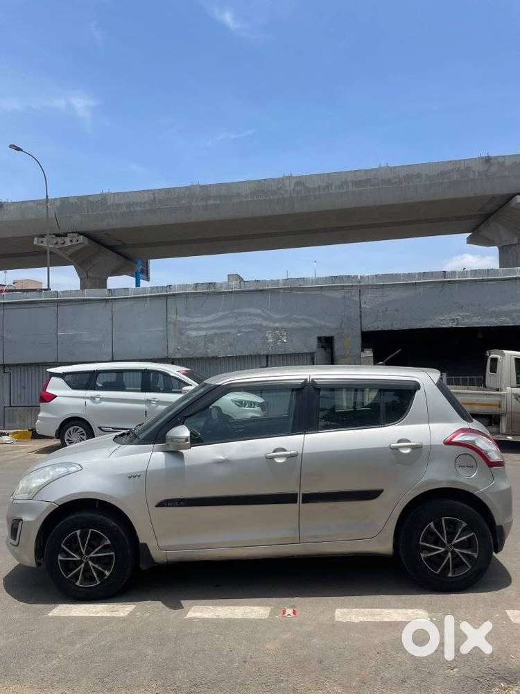 Maruti Suzuki Swift Vxi Optional, 2015, Petrol
