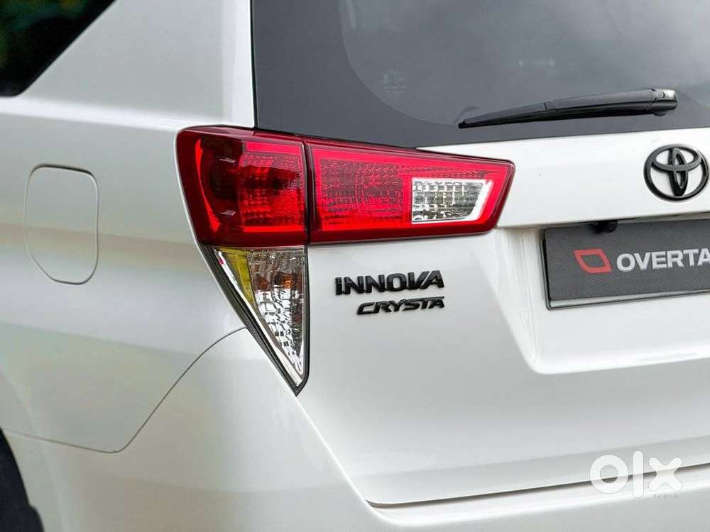 Toyota Innova Crysta 2.4 G Mt 7 Str, 2022, Diesel
