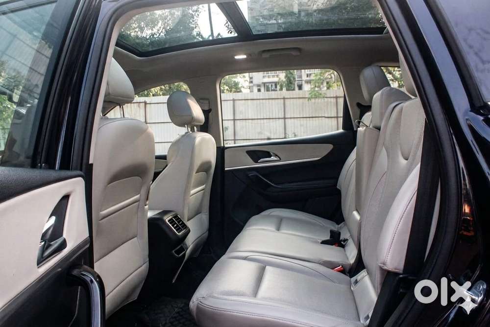 Mahindra Xuv700 2.0 Ax 7 Petrol At Luxury Pack Str, 2024, Petrol