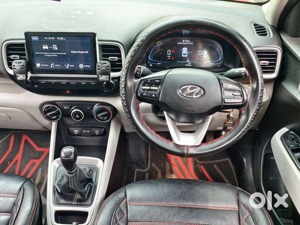 Hyundai Venue S (o) 1.2 Petrol Knight Edition, 2023, Petrol