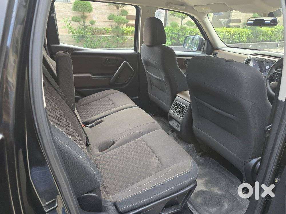 Mahindra Scorpio N Z2 Petrol Mt 7 Str, 2025, Petrol