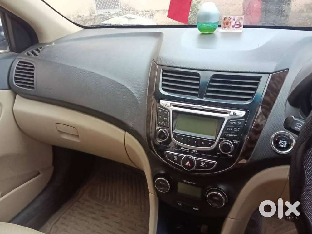 Hyundai Fluidic Verna 2011
