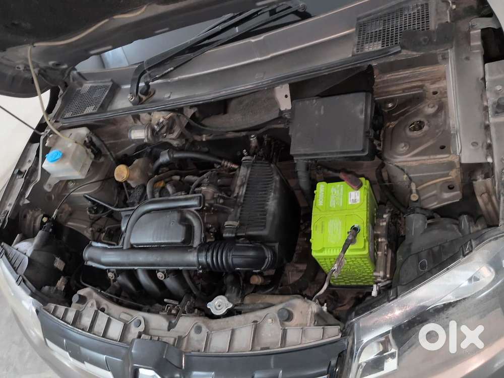 Renault Kwid 2019-ongoing 1.0 Rxt Amt (o), 2018, Petrol