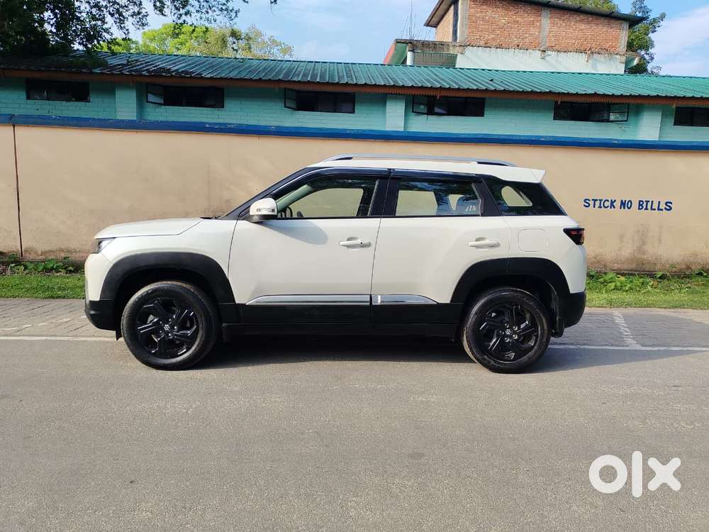 Maruti Suzuki Brezza 1.5 Zxi Smart Hybrid, 2023, Petrol