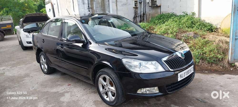 Laura Skoda Diesel 2011 Car