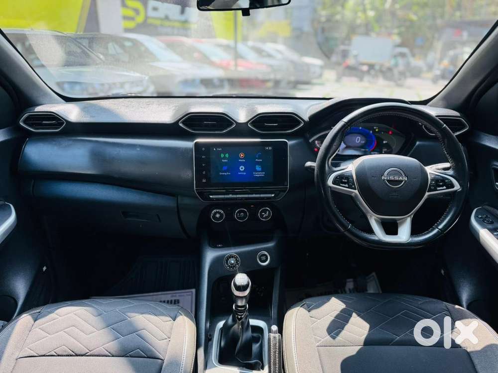 Nissan Magnite 1.0 Xv Premium, 2021, Petrol