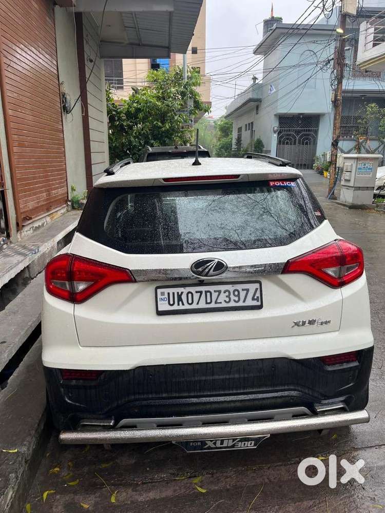Mahindra Xuv 300 2021 Diesel Well Maintained