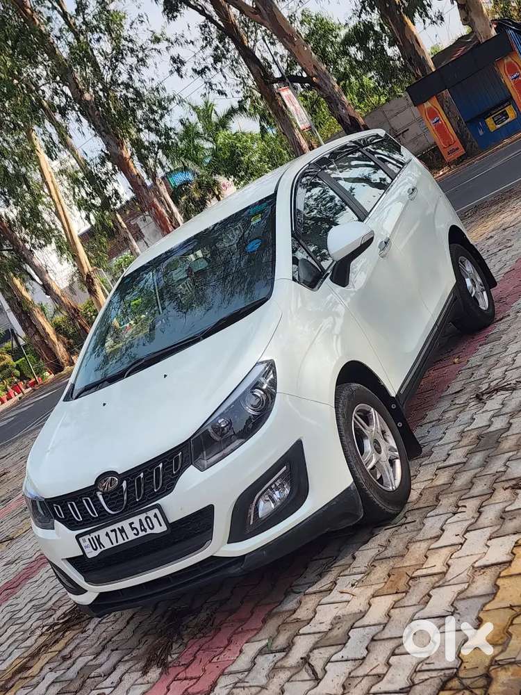 Mahindra Marazzo M6 1st Owner  Full Insurance Dono Chabi