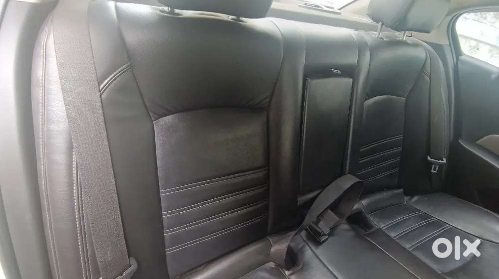 Chevrolet Cruiz Ltz 2013 
Sunroof 
Rc Insurance Ok
Good Conditions