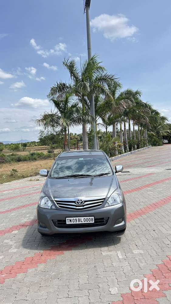 Toyota Innova 2.5 V 7 Str, 2011, Diesel