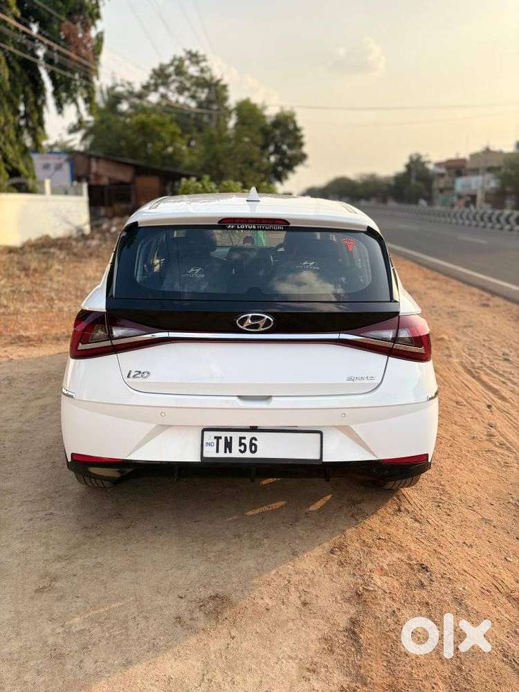 Hyundai I20 Sportz 1.2 Ivt, 2023, Petrol