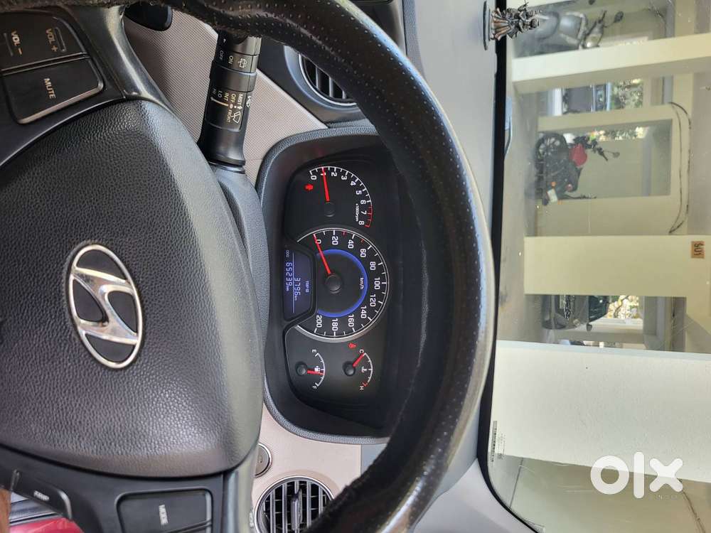 Hyundai Grand I10 2015 Petrol Well Maintained