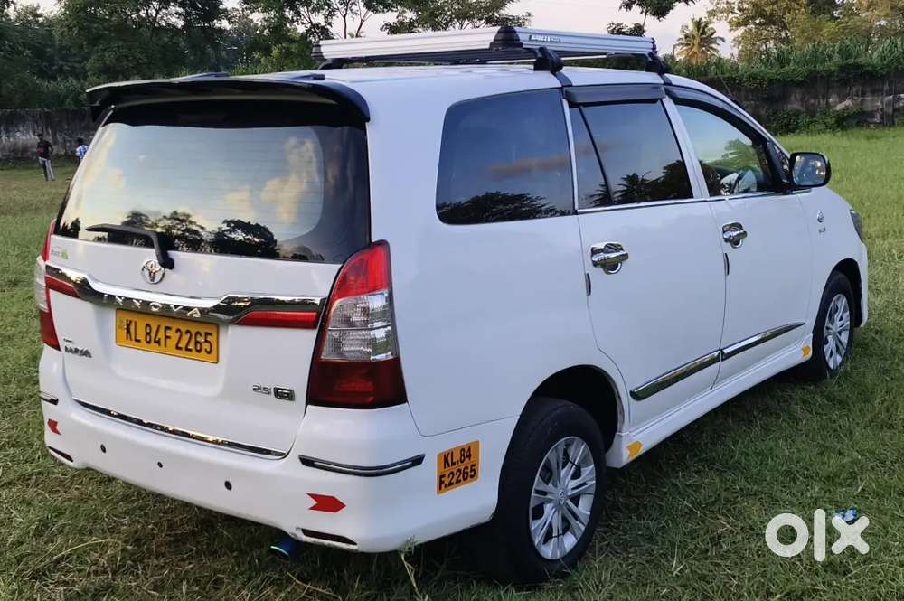 Toyota Innova,2.5,g4,2015,bsiv,7 Seater