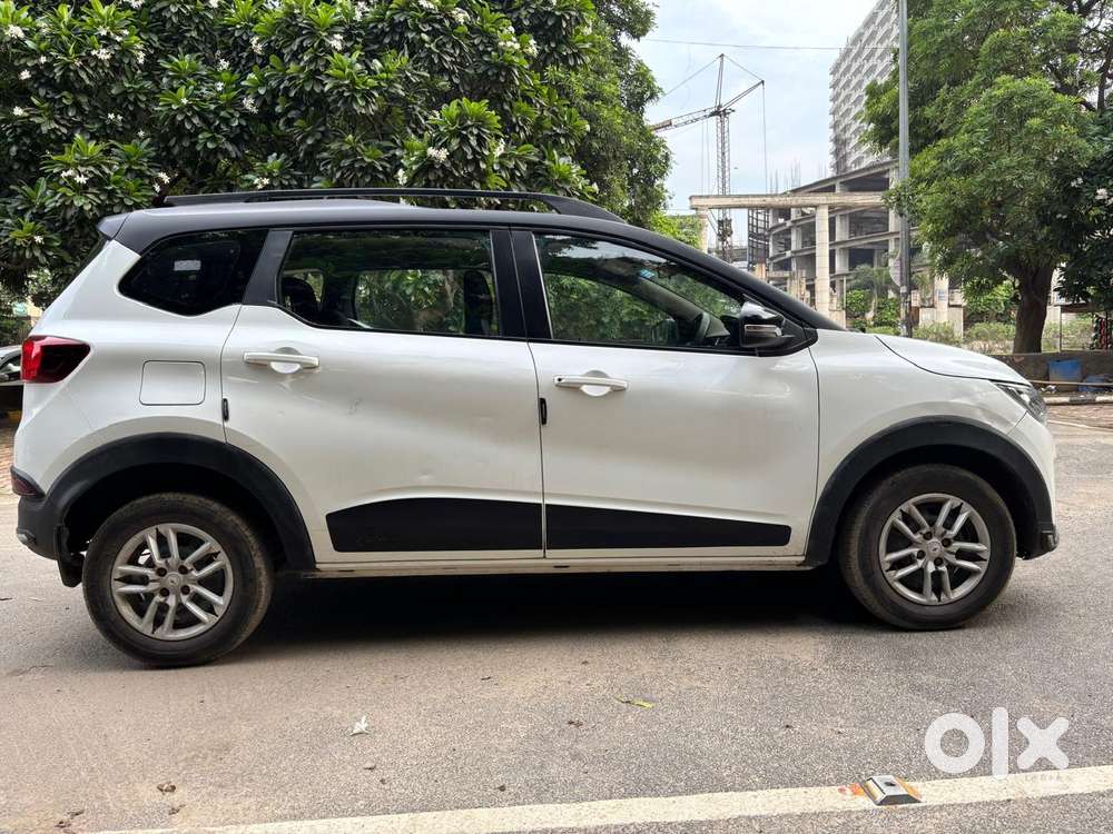 Renault Triber Rxt, 2022, Petrol