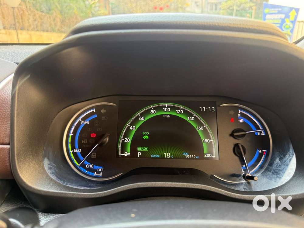 Toyota Innova Hycross 2.0 Vx Hybrid 7 Str, 2025, Petrol