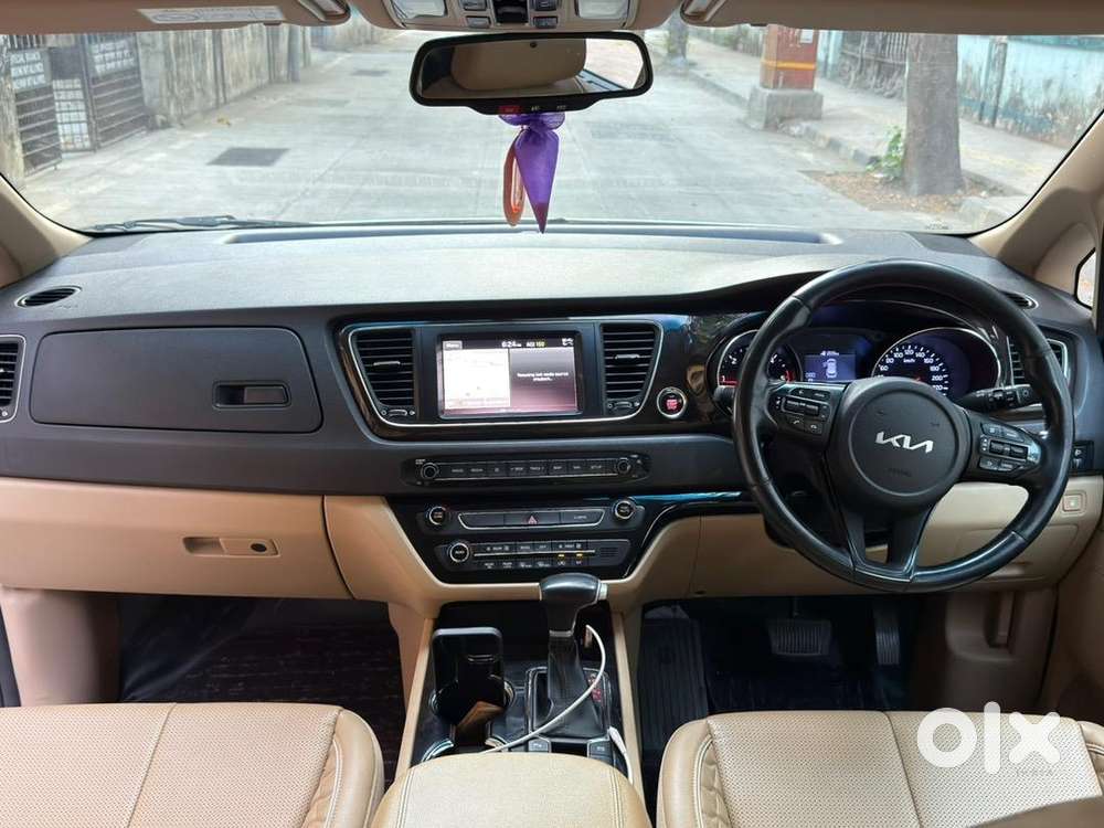 Kia Carnival Limousine Plus 2023