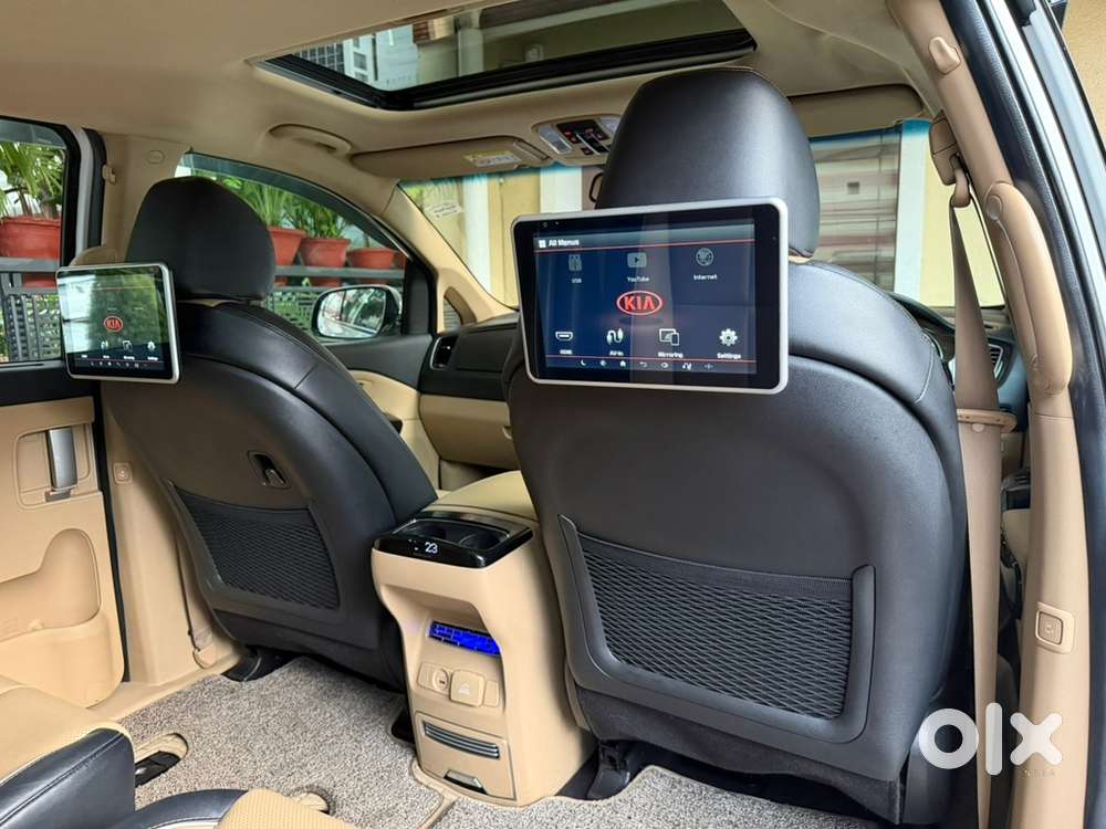 Kia Carnival Limousine