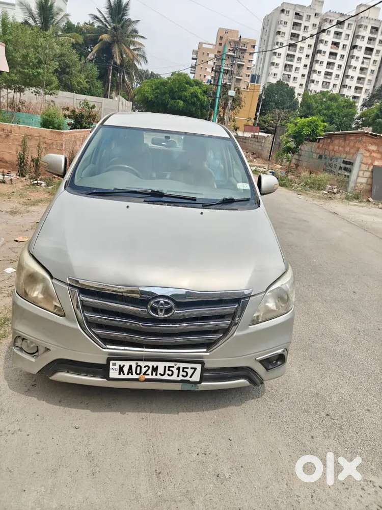 Toyota Innova 2013