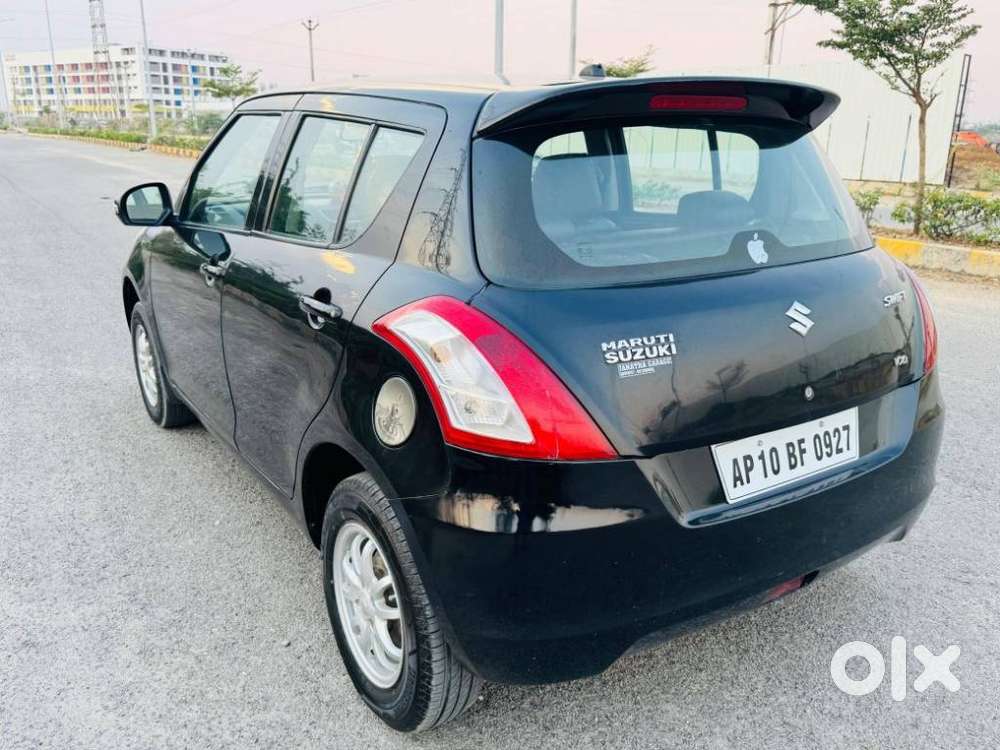 Maruti Suzuki Swift Vxi Abs Bsiv, 2013, Petrol