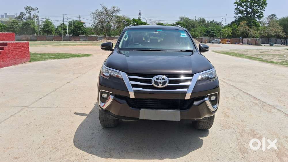 Toyota Fortuner 4x2 At 2.8 Diesel, 2020, Diesel