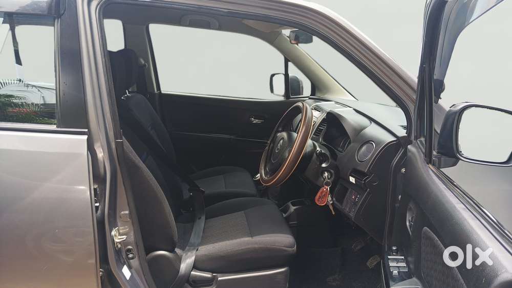 Maruti Suzuki Stingray Vxi, 2016, Petrol