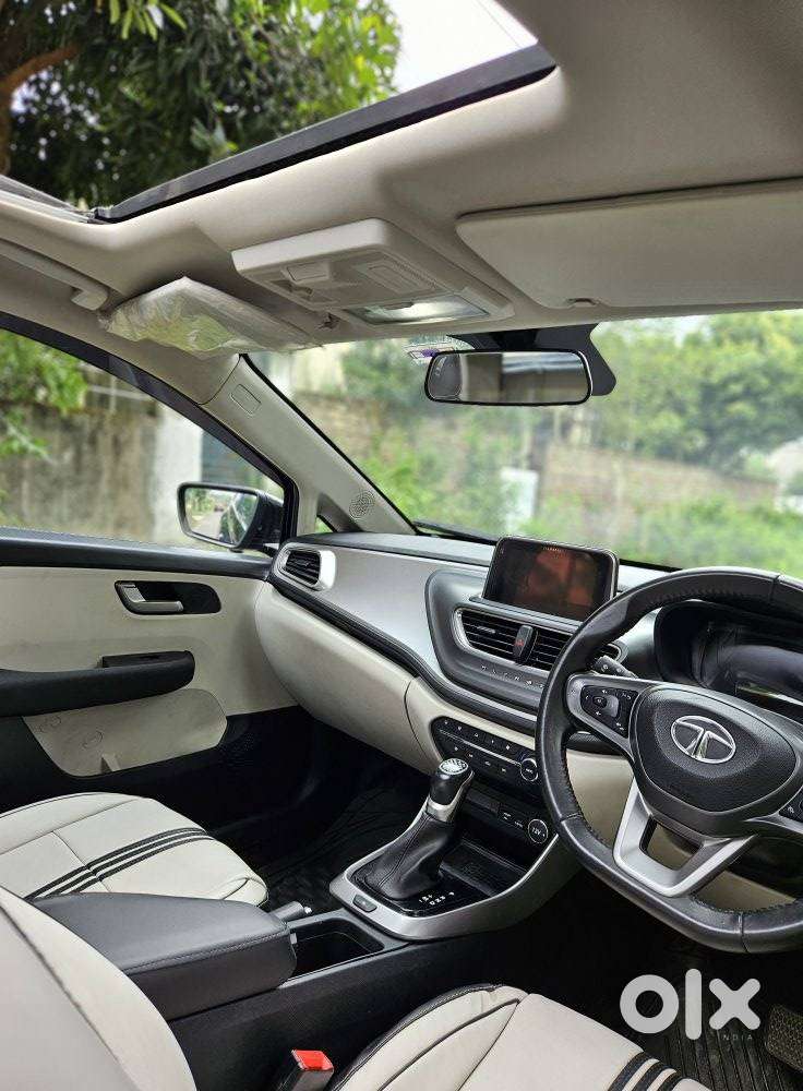 Tata Altroz Xz Plus (s) Dark Edition, 2023, Petrol