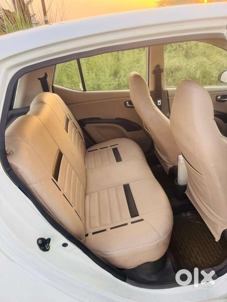 Hyundai Car Manual 2012