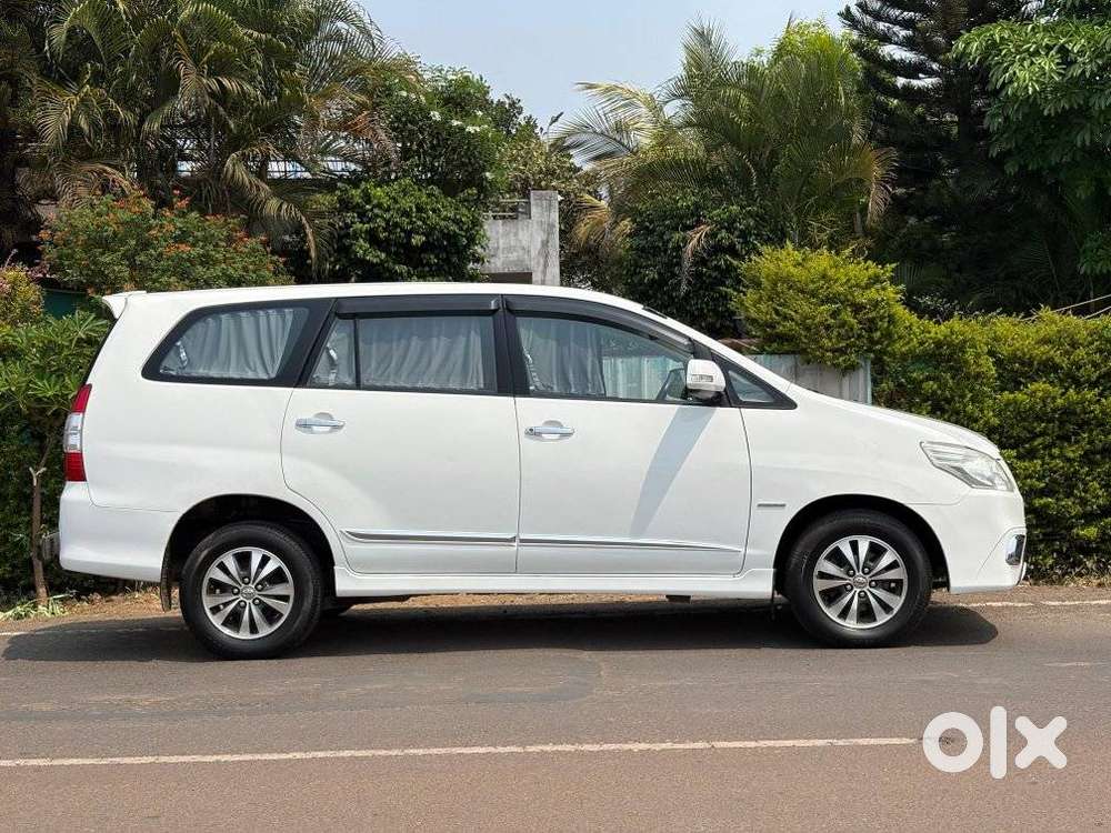 Toyota Innova 2.5 V 8 Str, 2015, Diesel