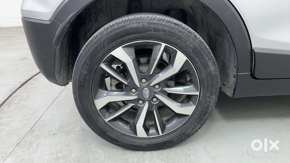 Mahindra Xuv300 W8 Option, 2021, Petrol