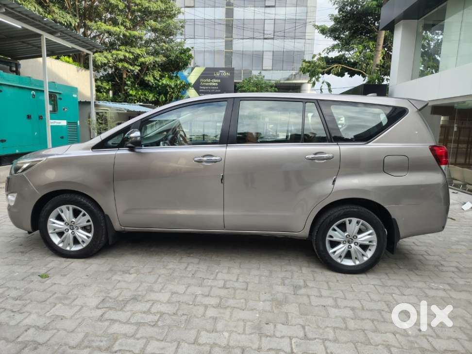 Toyota Innova Crysta 2.8z Automatic, 2019