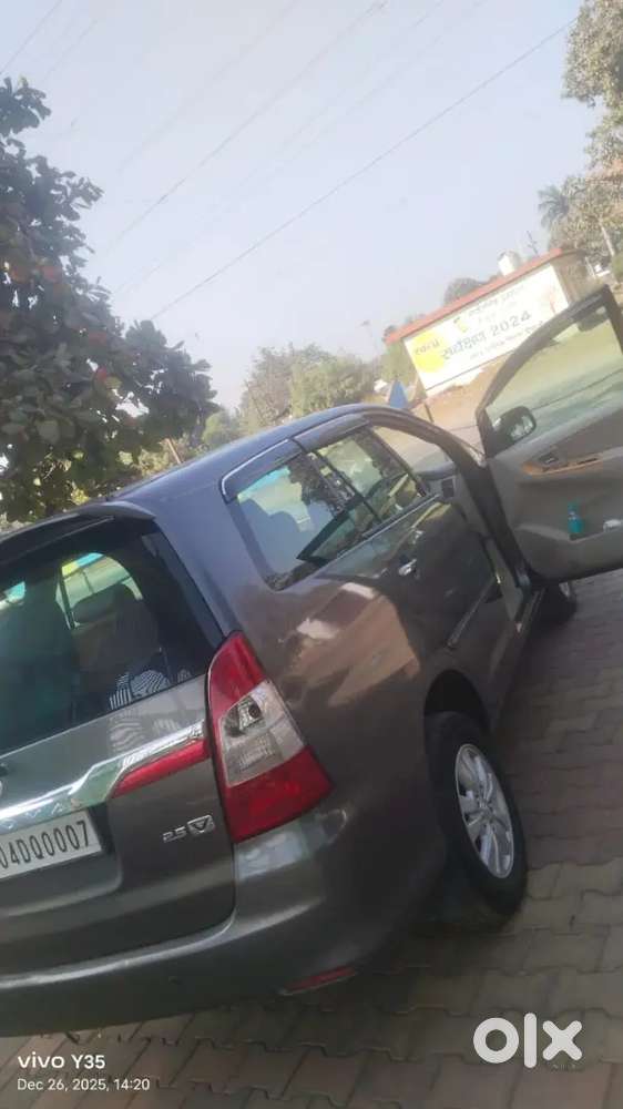 Toyota Innova 2.5 V 2010