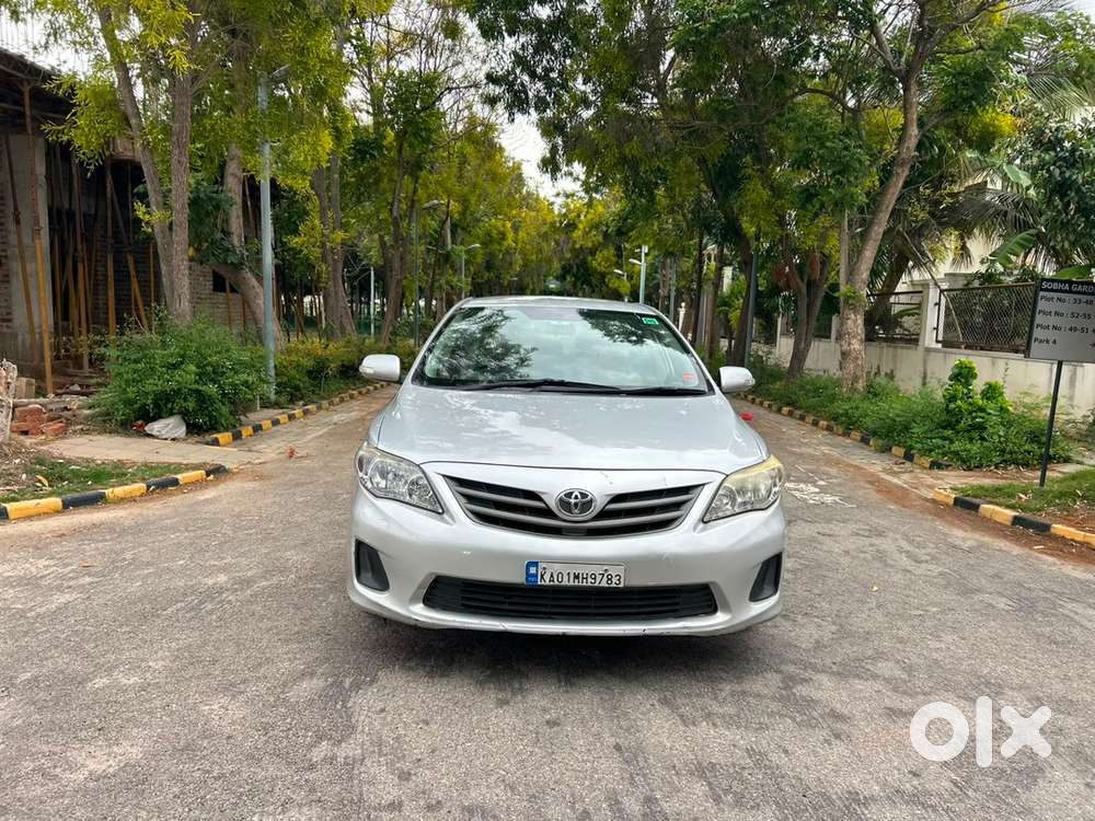 Toyota Corolla Altis 2012