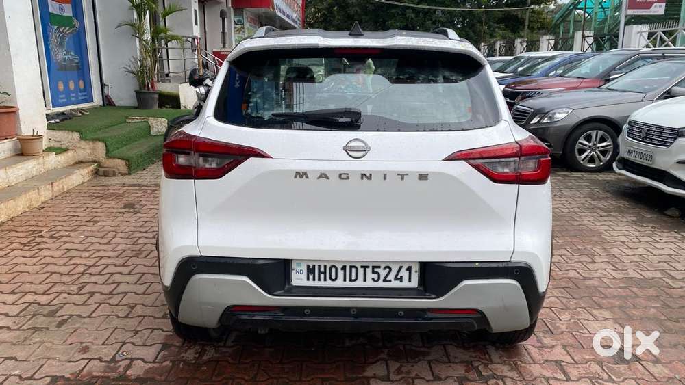 Nissan Magnite 1.0 Xv Premium Dual Tone, 2022, Petrol