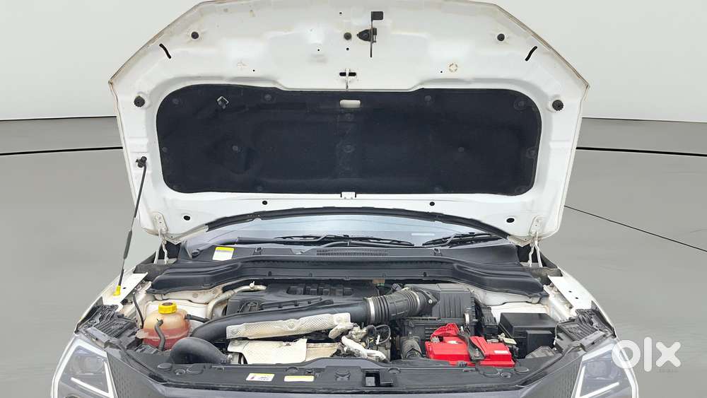 Mahindra Xuv 3xo Ax5 1.5 Diesel Autoshift Plus, 2024, Diesel