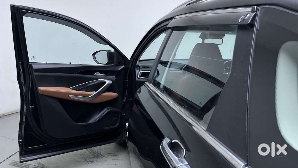 Mg Hector Plus 1.5 Sharp Turbo Cvt 6 Str, 2022, Petrol