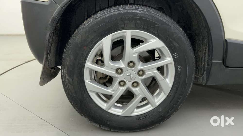 Mahindra Xuv300 W8 Diesel, 2022, Diesel