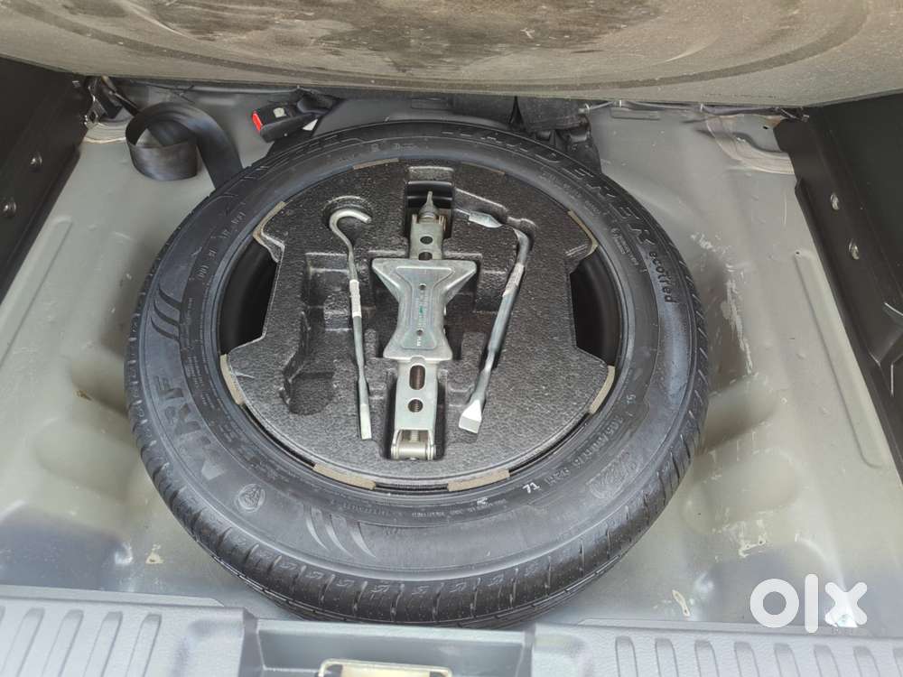 Maruti Suzuki Brezza 1.5 Vxi Smart Hybrid, 2021, Petrol