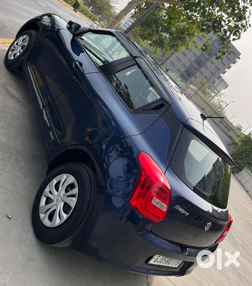 Maruti Suzuki Swift Vxi + Manual, 2022, Petrol