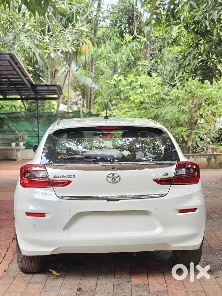 Toyota Glanza 2023 Petrol Automatic Well Maintained.