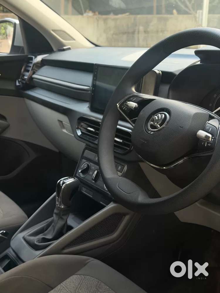 Skoda Kylaq Signature Plus At, 2025, Petrol