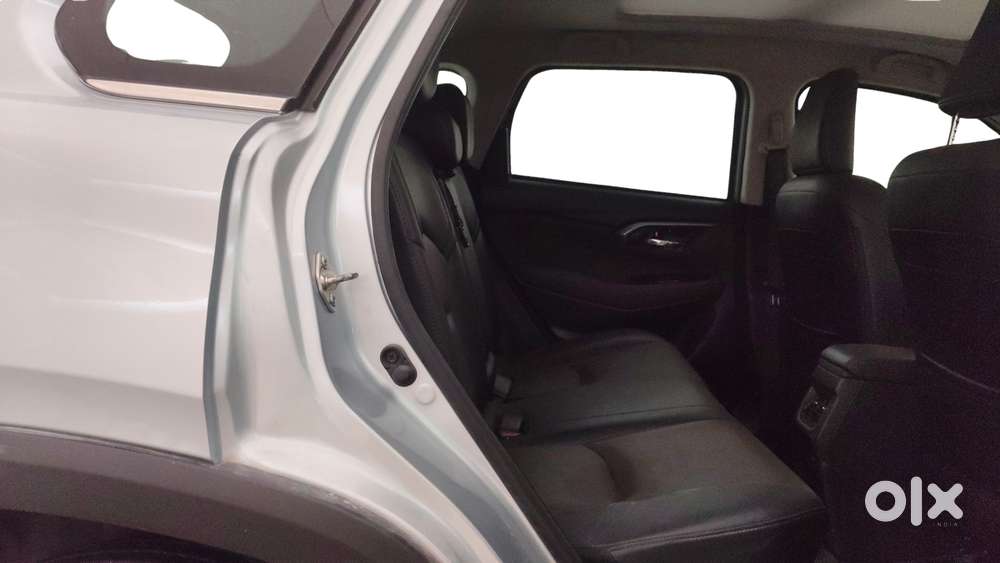 Toyota Urban Cruiser Hyryder 1.5 V Hybrid, 2023, Petrol
