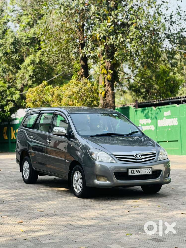 Toyota Innova 2.5 V 7 Str, 2011, Diesel