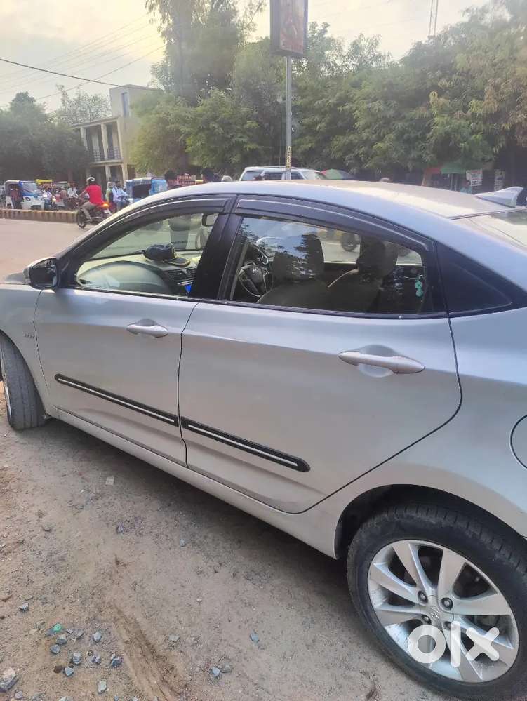 Hyundai Verna 2011 Dl Number