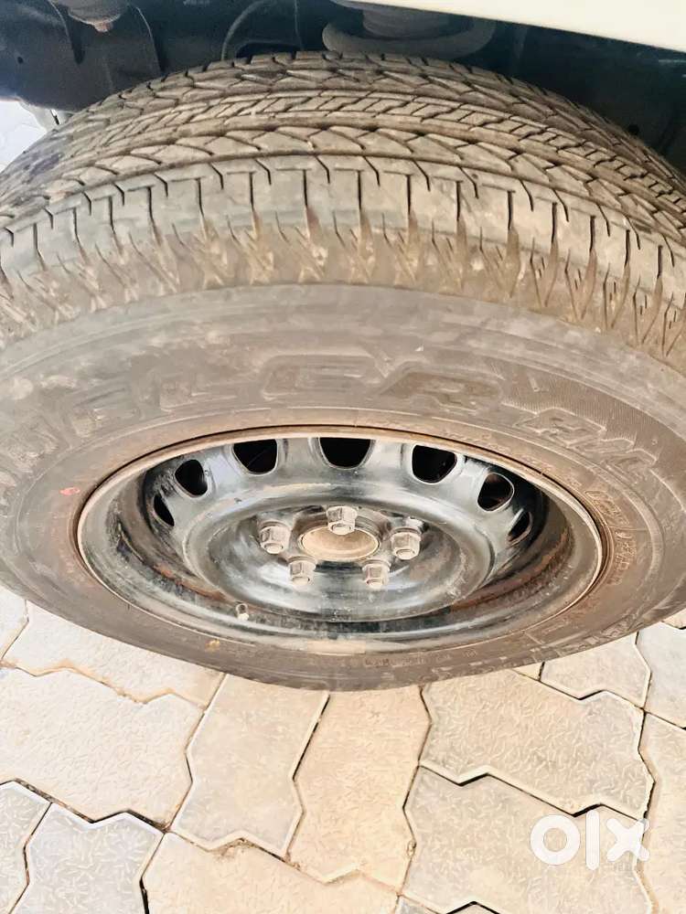 Mahindra Tuv 300 2018
